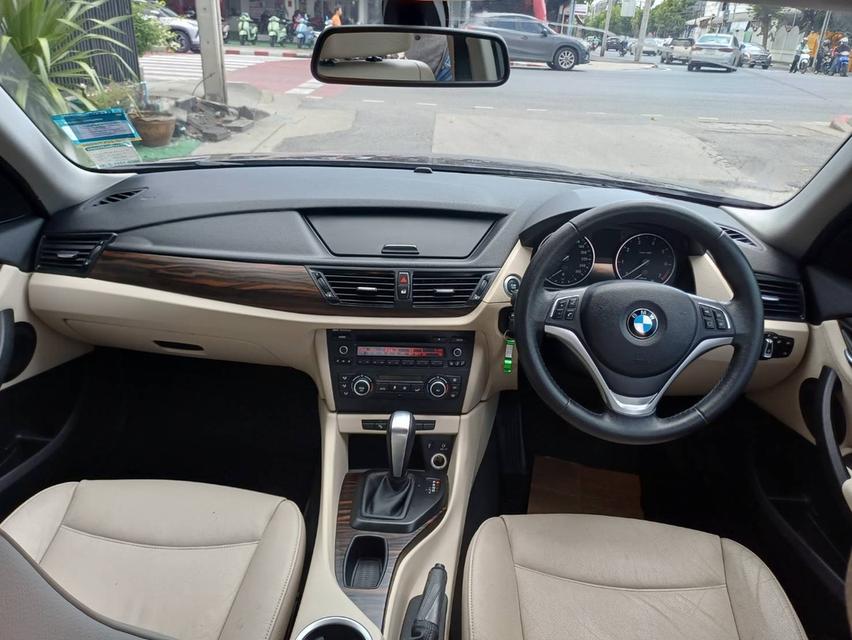 ปี2014 BMW X1 MINORCHANGE TOP เบนซินล้วน พวงมาลัยเบาแล้ว 17