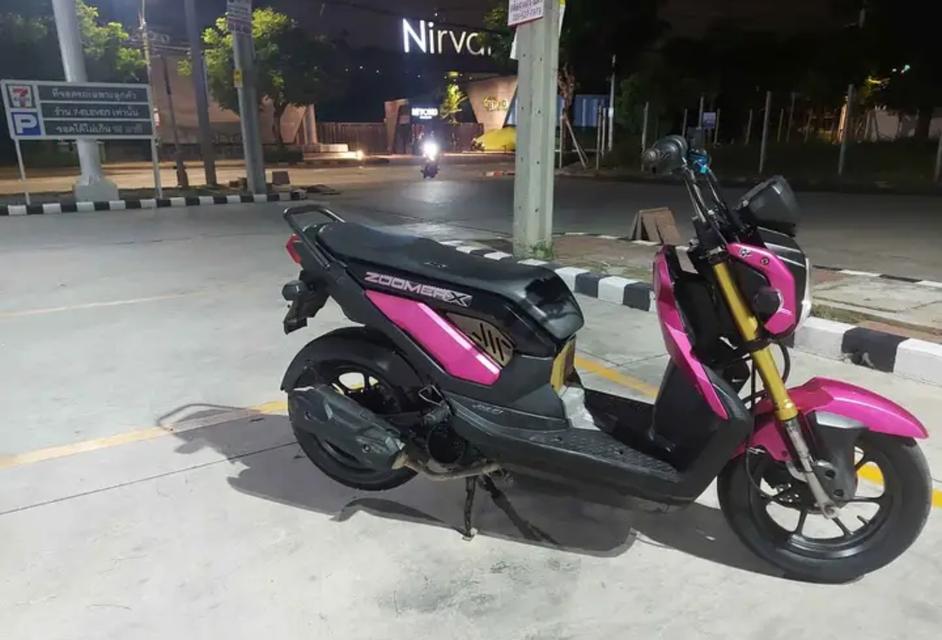 มอเตอร์ไซค์ Honda Zoomer X 4