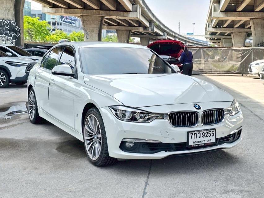รหัสรถ WMT9225 BMW 330e Luxury LCI ปี 2018
