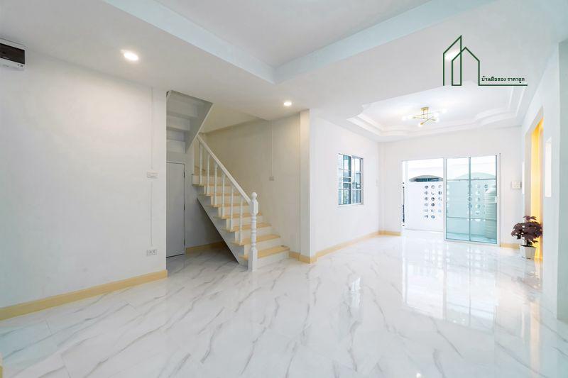 หมู่บ้านบัวทองธานี บางบัวทอง ตรงข้ามสมบัติบุรี ฟรีโอน 4