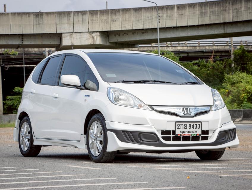 HONDA JAZZ 1.3 HYBRID ปี 2013