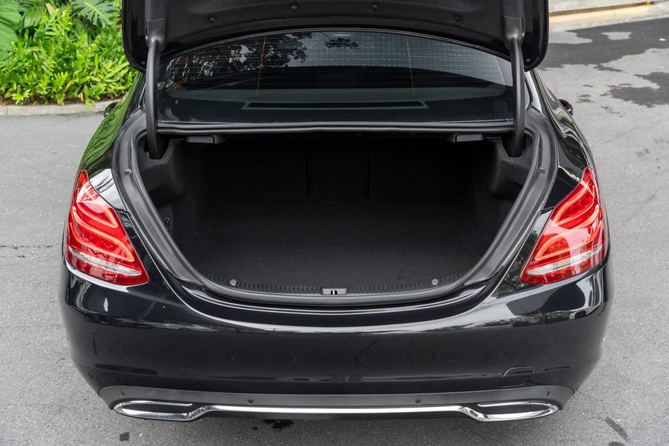 “Mercedes-Benz C200 Avantgarde” ปี 2015 รูปที่ 18