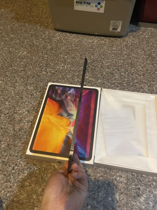 ขายiPadPro11นิ้วสีดำ128กิ๊กWifi Celluerใส่ซิมได้มีกล่องใช้งานดีทุกๆฟังชั่นถูกมากกกก 6