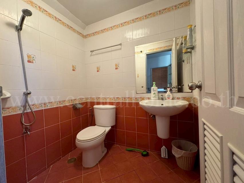 ทาวน์เฮ้าส์ บ้านเปี่ยมสุข งามวงศ์วาน 23 - ซอยวัดบัวขวัญ หลังริม ทำเลดี 10