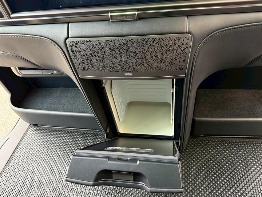 Lexus LM300 Executive 4seats 2020 รูปที่ 10