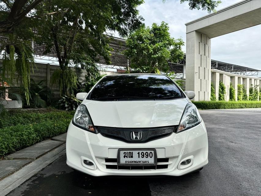 #รถบ้านมือเดียว #เล่มสวย #รถสวยจัดHonda Jazz 1.5 V ปี 12 เกียร์ออโต้ เลขไมล์ 13*,*** โลราคาเพียง 189,000 (ขายสด)รถมือเดียว น็อตไม่เคยขยับ