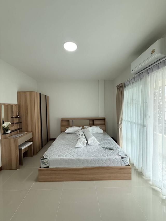 หมู่บ้าน นนทวีวิลล์  5 ถนนมิตรไมตร 20