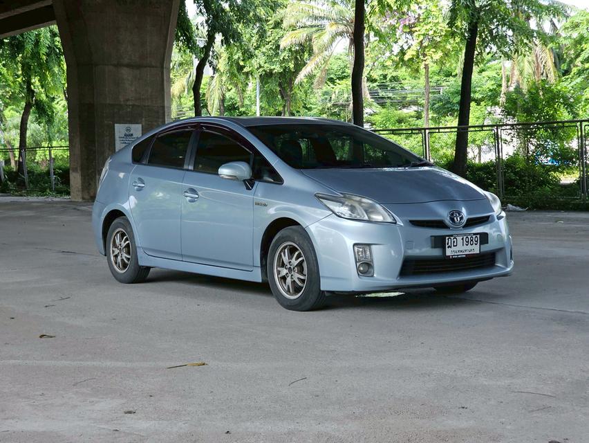 Toyota Prius Year 2012 (Hybrid)