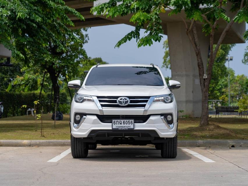 ขาย Toyota Fortuner 2.4V ปี17 2