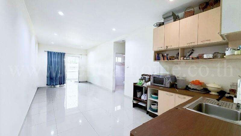 ทาวน์โฮม ไอลีฟ ทาวน์ พระราม 2 กม.14 ต่อเติมครบ สภาพดี พร้อมอยู่ 11