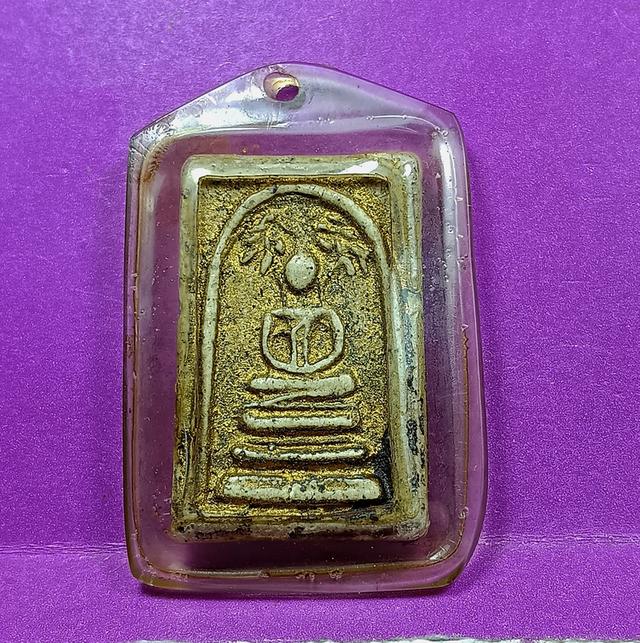 พระเครื่องและวัตถุมงคล