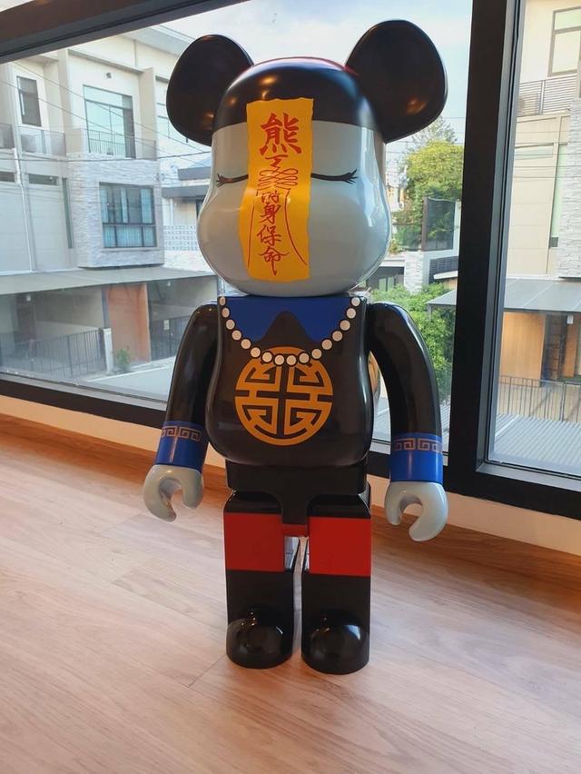 ปล่อยขาย Bearbrick Jiang Shi 1000% (non-GID) 1