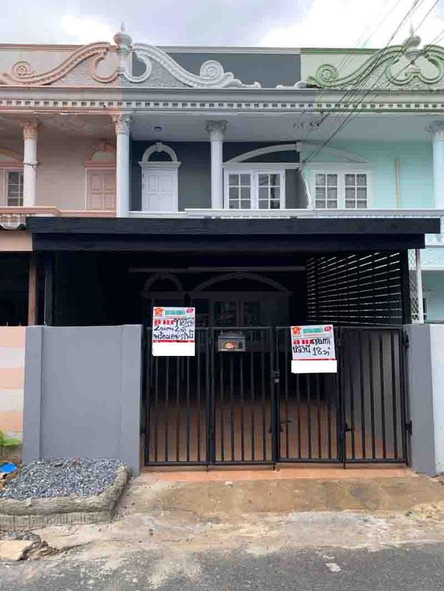 ขาย :ทาวน์เฮาส์ 2 ชั้น,เนื้อที่ 18 ตรว. หมู่บ้านพรร่มเย็นวิลล่า ซอย 19 ถนนลำลูกกา ซอย 11 