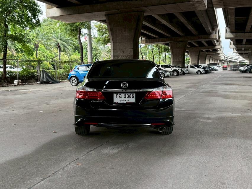 ขายรถ Honda Accord 2.0EL ปี 2014 สีดำ เกียร์ออโต้
