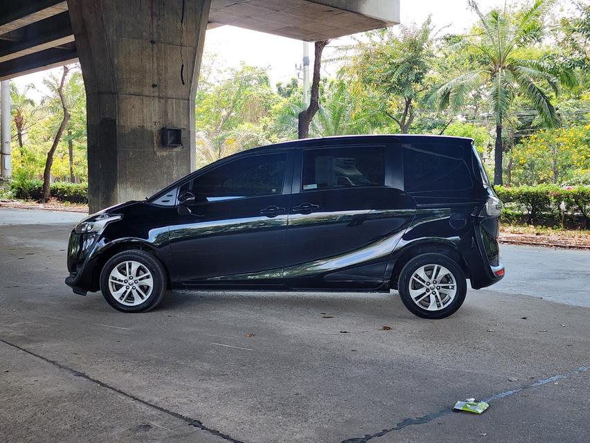 ขายรถ Toyota Sienta 1.5G ปี 2020 สีดำ เกียร์ออโต้ 7