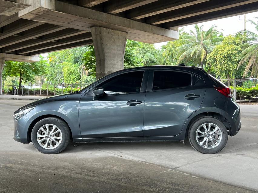 ขายรถ mazda2 1.5 SKYACTIV ปี 2015 สีเทา เกียร์ออโต้ 7