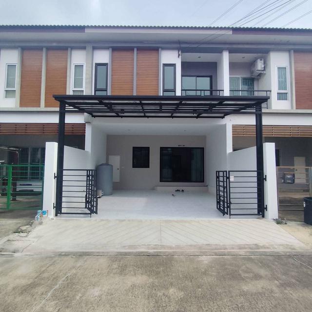 ขายบ้านทาวน์เฮ้าส์ 2ชั้น หมู่บ้านราชพฤกษ์ ลาดกระบัง-สุวรรณภูมิ ฉลองกรุง61  ถนนฉลองกรุง แขวงลำปลาทิว เขตลาดกระบัง กรุงเทพ 1