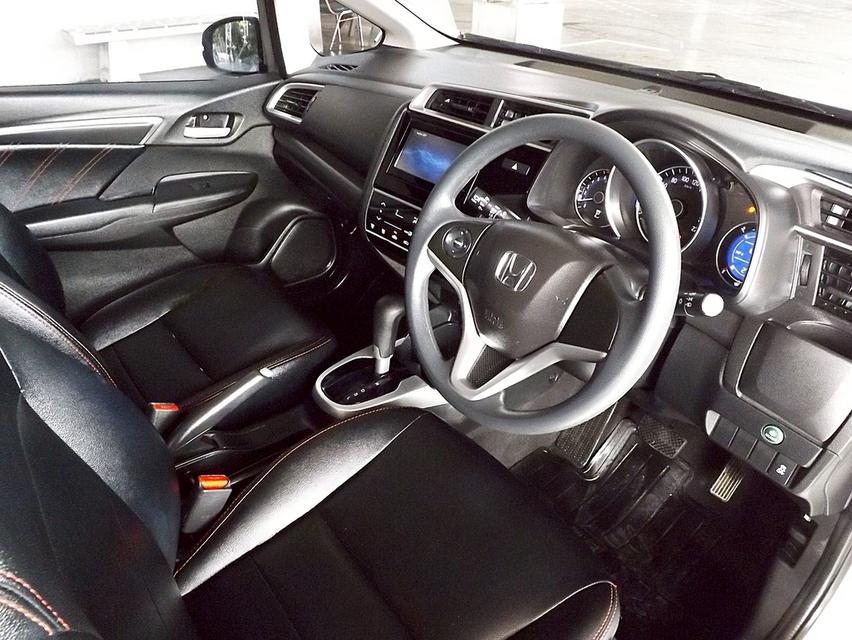 รหัสรถ KCY6424 HONDA JAZZ GK 1.5V PLUS AUTO ปี 2019 13