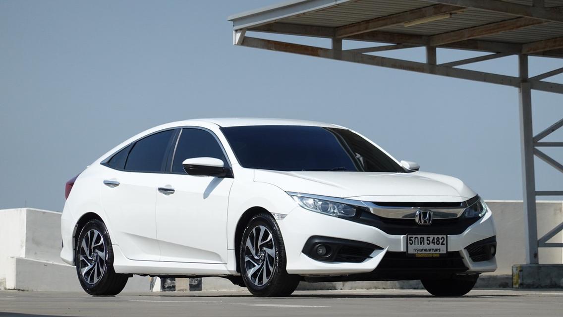 civic fc 1.8 EL auto สีขาว  18