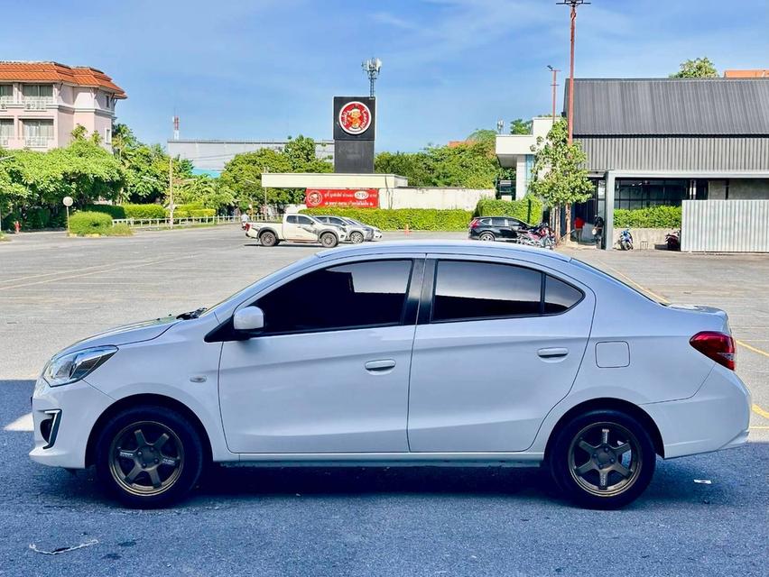 MITSUBISHI ATTRAGE 1.2GLX (MNC) เกียร์ธรรมดา สีขาว ปี 2017 8