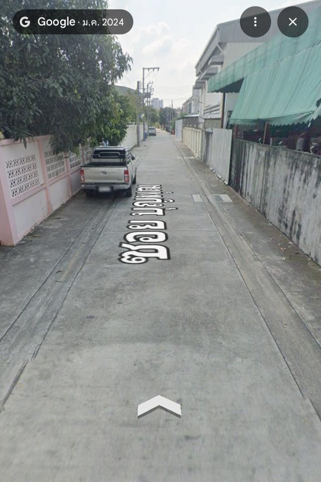 บ้านเดี่ยว 2 ชั้น พร้อมที่ดิน ติดริมน้ำ ใกล้เซ็นทรัลพระรามที่ 2 1