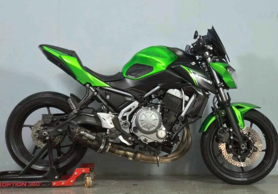 ขาย Kawasaki Z650 สีเขียว 1