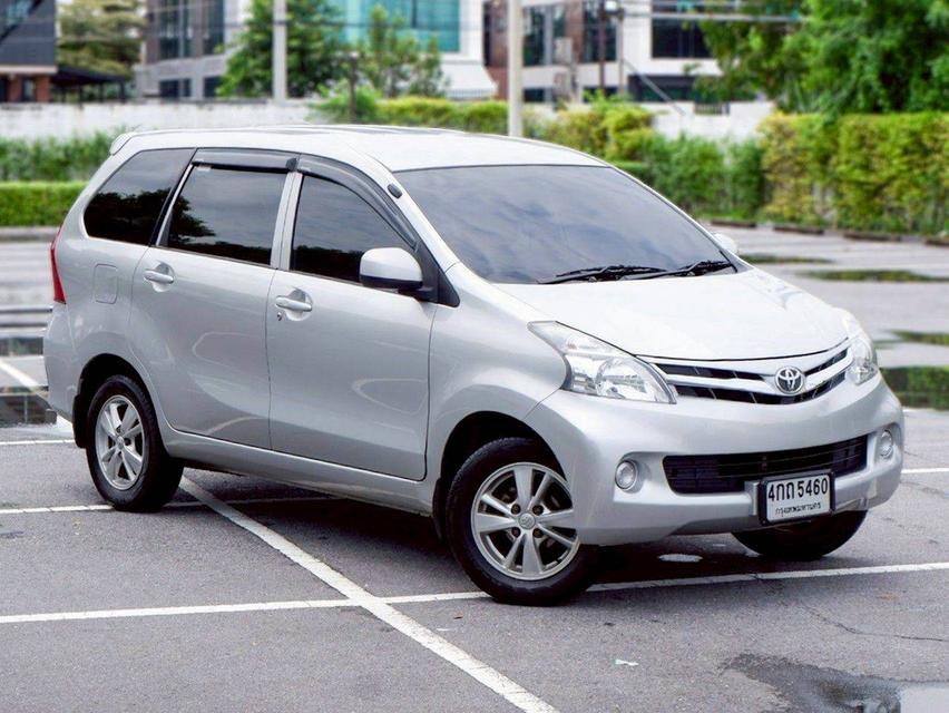 Toyota Avanza 1.5 E เกียร์ Auto สีบอร์นเทา ปี 2014 4