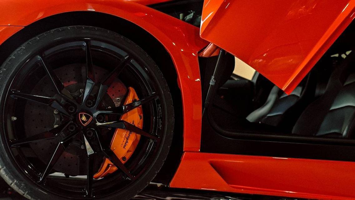 Lamborghini Aventador LP 700-4 Year 2014 ไมล์ 23,xxx km Sale 17 Million BAHT Tel 085-1210072 รูปที่ 13