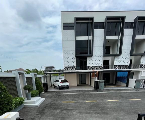 ให้เช่าโฮมออฟฟิศ 4 ชั้น 305 ตรม. เดอะ ฮาร์โมนี ซอยรามอินทรา 62 ห้องมุม ใกล้ รพ.สินแพทย์ 1