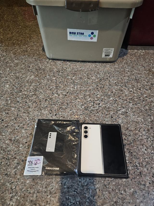 ขายๆๆๆถูกSamsungFold5 512กิ๊กRam12สีใหม่หายาก Cream ยกกล่องอีมี่ตรงสูนTrueสภาพสวยการใช้งานดีเยี่ยมทุกๆฟังชั่นเครื่องรีสโตได้ตลอดไม่มีติดแอคเค้าใดๆคับ 2