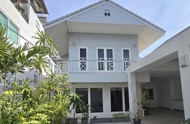 ให้เช่า บ้านเดี่ยว2ชั้น พื้นที่64 ตรว.อยู่ถนน พระราม9 ใกล้ห้างเดอะไนท์