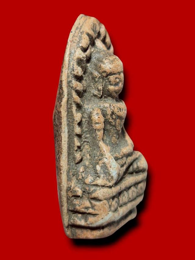 พระรอดเนื้อดิน เปิดเช่าบูชา รูปที่ 2