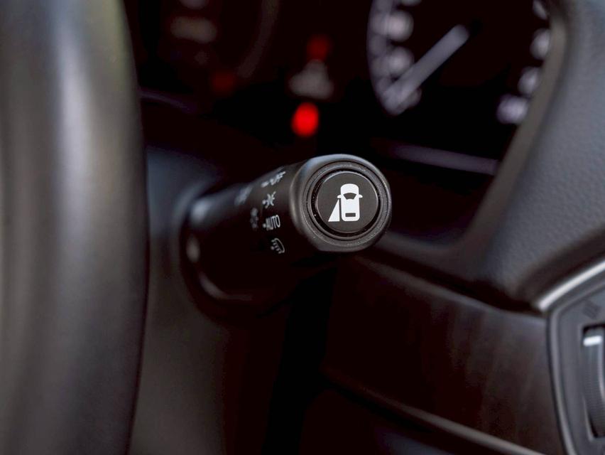 Honda Accord 1.5EL Turbo  ปี 2019 สวยสภาพป้ายแดง การันตีรถสวยทุกจุด รูปที่ 13