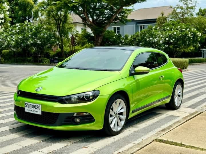 Volkswagen Scirocco สีเขียว 2