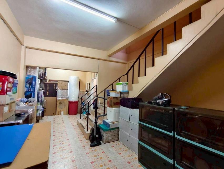 อาคารพาณิชย์ 3 ชั้น ซอยสุคนธสวัสดิ์ 3 ถนนสุคนธสวัสดิ์ แขวงลาดพร้าว เขตลาดพร้าว กรุงเทพมหานคร 11