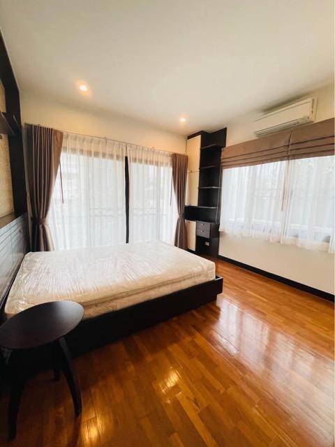 MHR101 พื้นที่กว้างขวาง 450 ตร.ม. จอดรถได้ 6 คัน! ให้เช่าบ้านเดี่ยวรัชดา 32 ฟังก์ชันครบ 4 นอน 4 น้ำ พร้อมห้องแม่บ้าน สภาพสวยพร้อมอยู่สิ้นเดือน พ.ค. นี 10