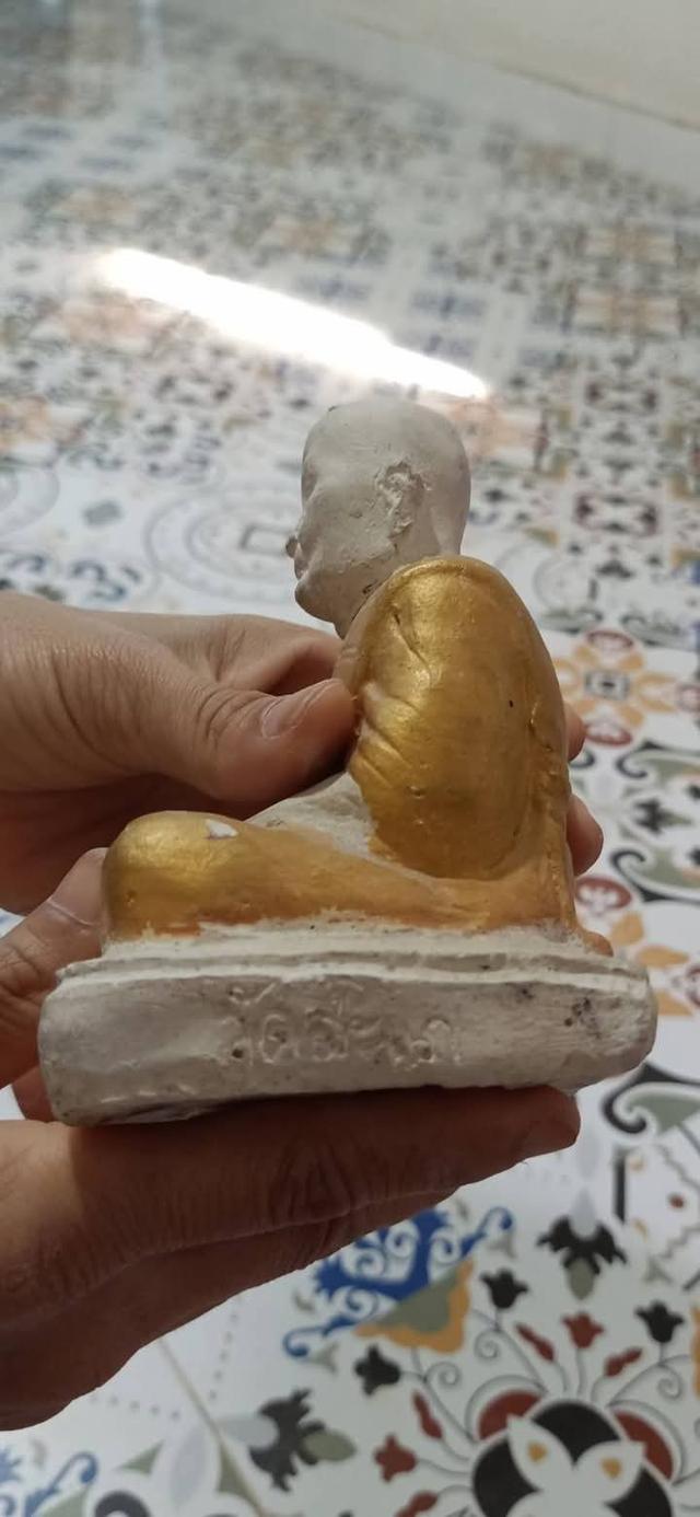 รูปหล่อหลวงปู่ดู่ วัดสะแก