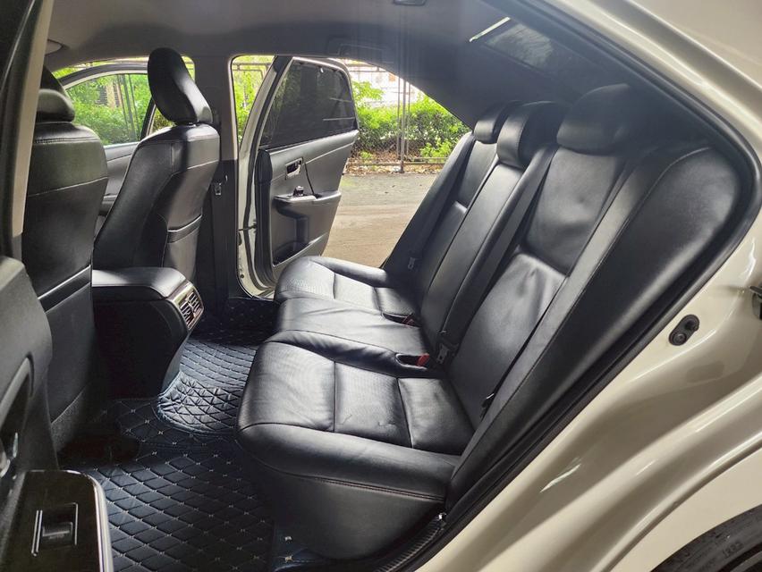 ขายรถ Toyota Camry 2.0G Estimo ปี 2015 สีขาว เกียร์ออโต้ 10