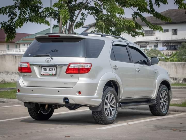 TOYOTA FORTUNER 3.0 V 2WD เกียร์ออโต้ ปี 2010 4