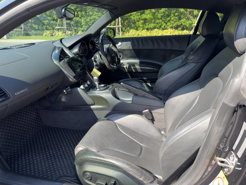 Audi R8 V10 FSI ปี 2011 14