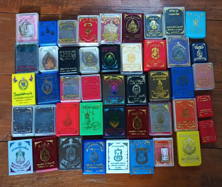 พระเหรียญหลวงพ่อพัฒน์ยกชุด 168 องค์มีนวะ 2 เหรียญล้วน 6