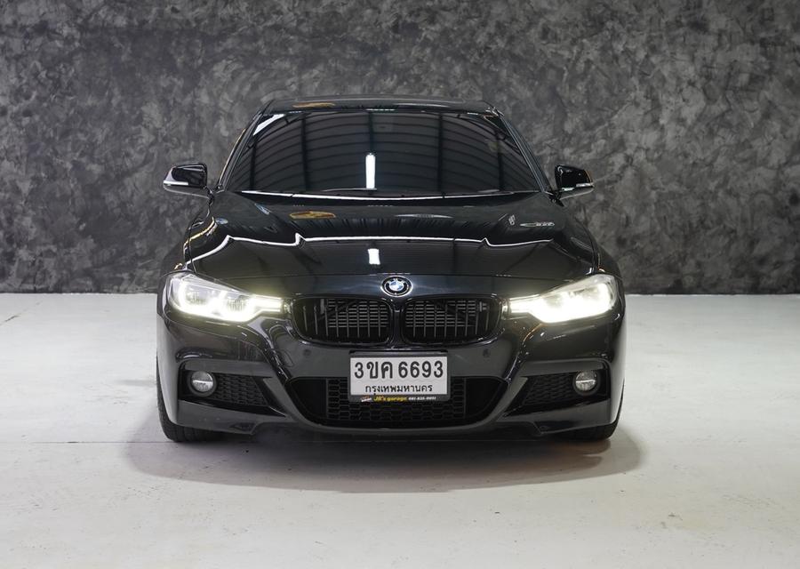 รหัสรถ JRS6693 🚘 BMW 330e M Sport (LCI) รถปี 2017