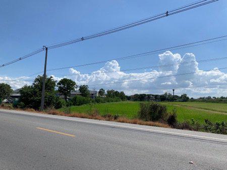 รูป ขาย ที่ดิน รูปที่ดินสวย หน้ากว้างติดถนน 110 เมตรที่ดินเปล่า เนื้อที่ 18 ไร่เศษ อ.เมือง จ.สุพรรณบุรี 18 ไร่ 75 ตร.วา 3
