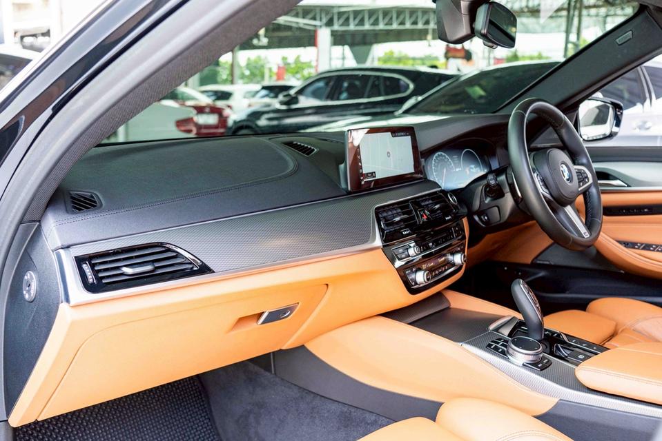 รหัสรถ NP5894 BMW 530e M SPORT 2020 14
