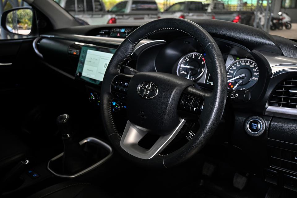 Toyota Revo Prerunner 2.4 High MT 2020 4