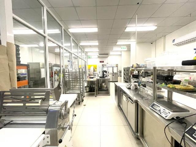BTS ทองหล่อ 900ม. เซ้ง-เช่า Cloud Kitchen 2 ชั้น 400 ตร.ม. 100 ตร.วา. 5นอน 5น้ำ รร.นานาชาติ บางกอกเพรพ 0.5 กม.ทำเลดี ครั 3