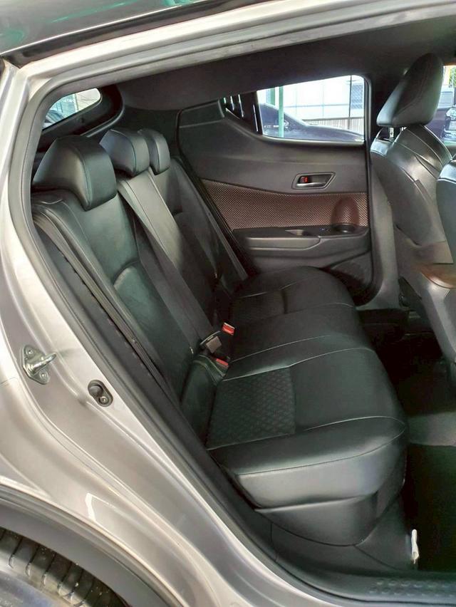 #TOYOTA C-HR 1.8 HYBRID HIGH ปี 2018 สีเทา-ดำ เกียร์ AT #รถมือเดียว #มีประกันภัยชั้น1 #รถเข้าศูนย์ตลอด 🌟 ราคา 449,000 บาท 🌟 เครดิตดีฟรีดา รูปที่ 12