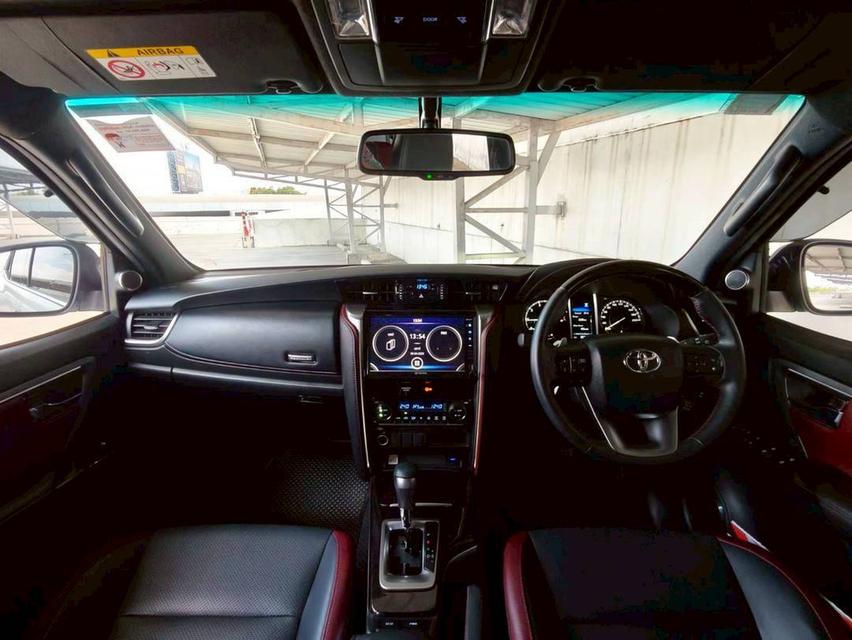 Toyota Fortuner Legender 2.4 2WD 2021 (black top) รถสวย ใช้น้อยมาก ดูแลดี ประวัติชัดเจน 14
