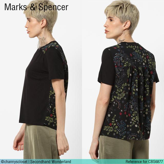 USED Marks & Spencer - Black Floral T-Shirt | เสื้อยืดสีดำ สีเหลือง ลายดอก แขนสั้น คอกลม ทรงใหญ่ สาวอวบ แท้ มือสอง