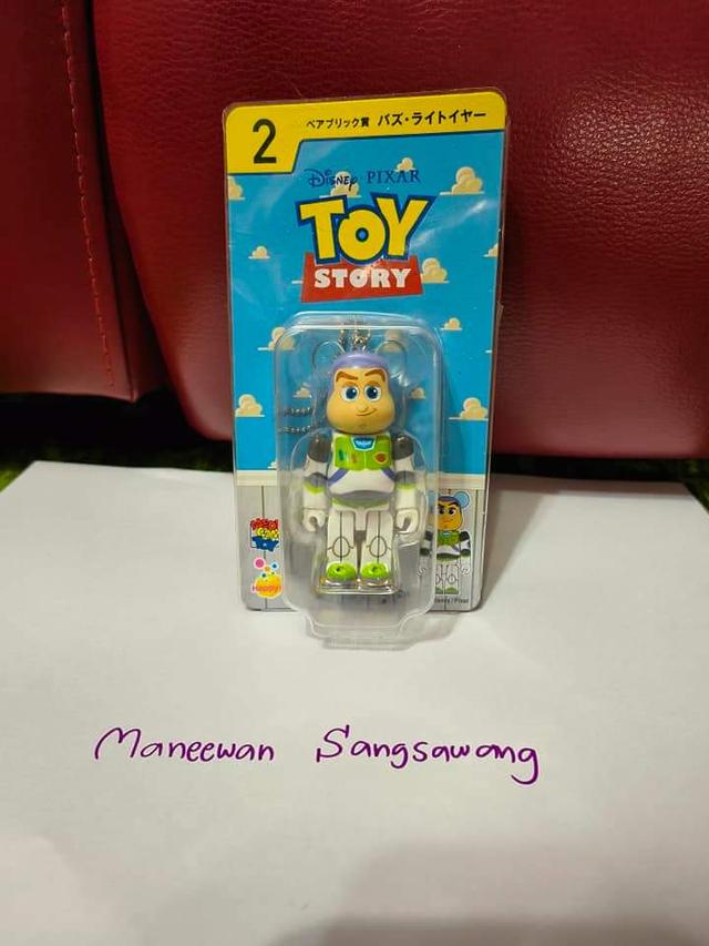 Bearbrick 100% Buzz Toystor 3